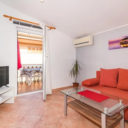 Cozy With Beautiful Views Apartmán *